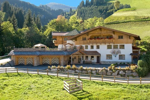 Property building, Facade/entrance, Day, Natural landscape, Summer, Dining area, Hiking, Hiking, Cycling, Cycling, Mountain view, Mountain view, Sunset