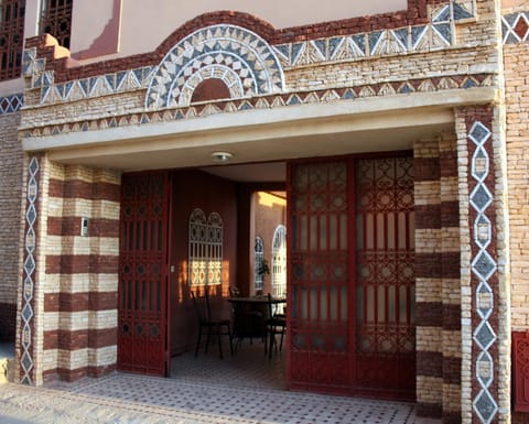 Patio, Facade/entrance