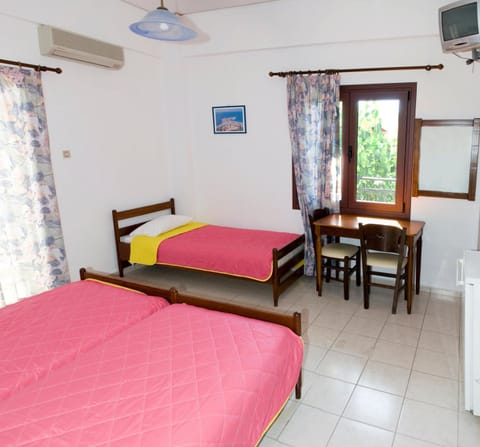 Oasis Studios Apartment in Palaiochora