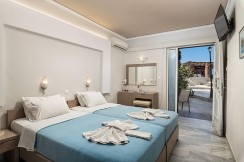 Hotel Haris on the beach Hotel in Agia Marina