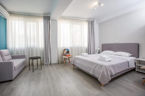 Raise Boutique Rooms in the Center of Athens Apartment in Athens
