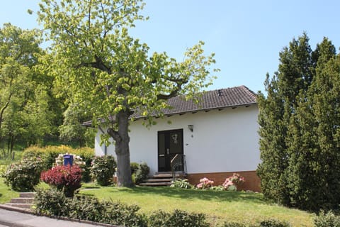 Property building, Facade/entrance, Spring