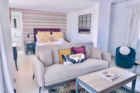 Living room, Photo of the whole room