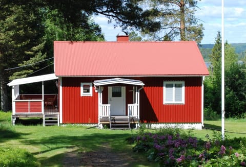 Property building, Garden, Sauna