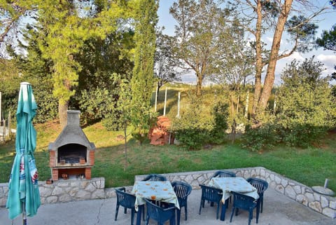BBQ facilities, Garden