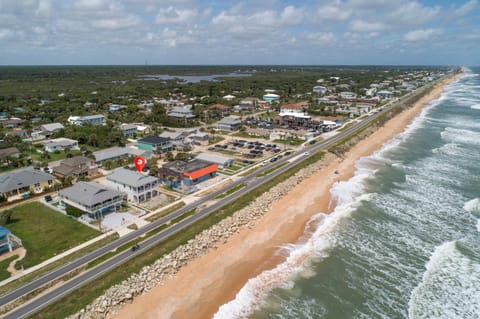 Neighbourhood, Bird's eye view, Beach