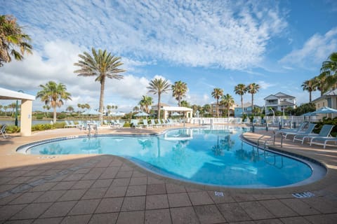 Patio, Neighbourhood, Natural landscape, Garden, Swimming pool