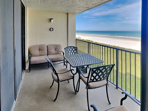 Balcony/Terrace, Seating area, Beach, Sea view, furniture