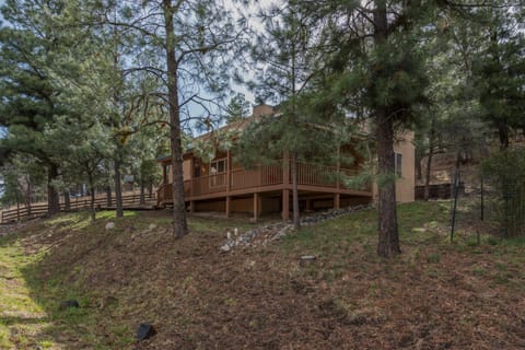 Property building, Patio, Natural landscape, Balcony/Terrace
