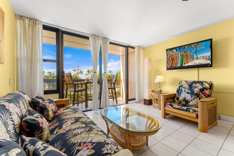 TV and multimedia, Balcony/Terrace, Living room, Seating area, furniture