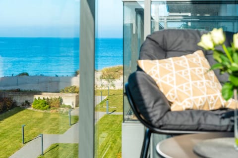 OPAL z widokiem na morze w Gardenia Sea Side Dziwnów Apartment in West Pomeranian Voivodeship, Poland