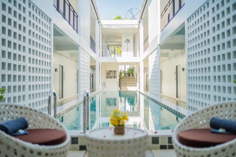 Property building, Swimming pool