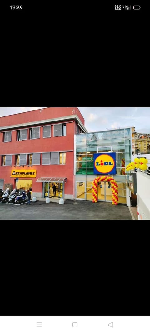 AIRPORT HOUSE MARIEl Apartment in Genoa