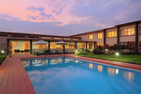 Swimming pool