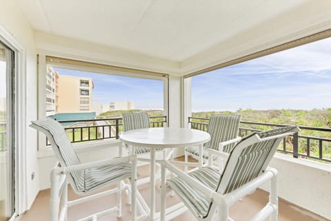 Balcony/Terrace, Seating area, Garden view