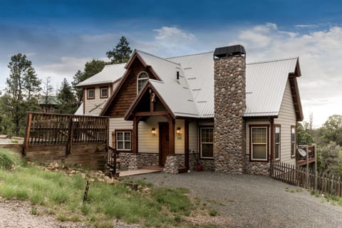 Property building, Natural landscape, Parking