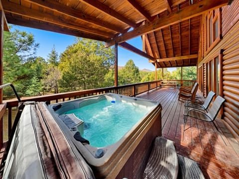 Hot Tub, Balcony/Terrace, Seating area, Mountain view