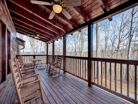 Parkside Lodge House in Gatlinburg