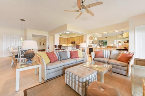 Living room, Seating area, furniture