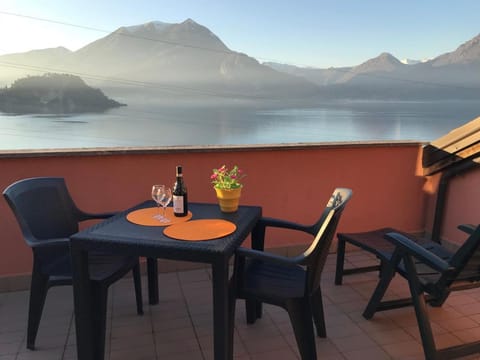 Balcony/Terrace, Lake view