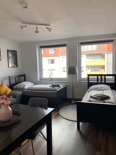 TV and multimedia, Living room, Seating area, Dining area, Bedroom