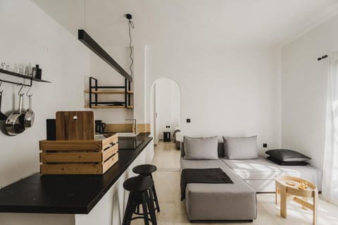Kitchen or kitchenette, Living room, Seating area