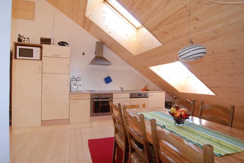 Coffee/tea facilities, Kitchen or kitchenette