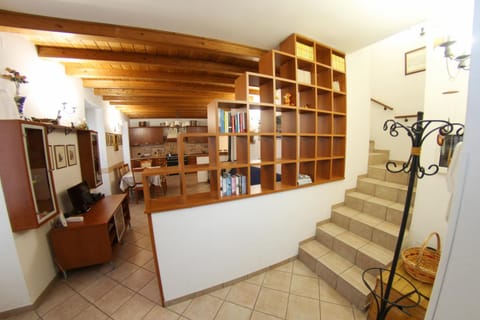 Library, Lobby or reception