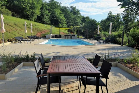 Garden, Balcony/Terrace, Pool view