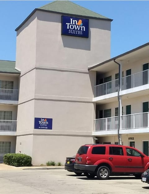 InTown Suites Extended Stay Gulfport Hotel in Gulfport