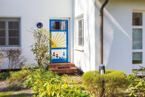 bi uns to Hus Apartment in Prerow