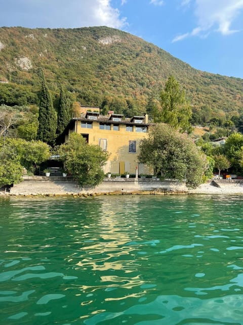 L'Oleandro sul Lago d'Iseo B&B Bed and Breakfast in Province of Brescia