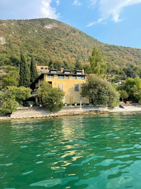 L'Oleandro sul Lago d'Iseo B&B Bed and Breakfast in Province of Brescia