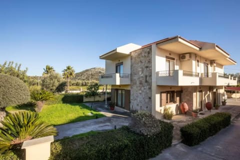 Property building, Facade/entrance, Balcony/Terrace