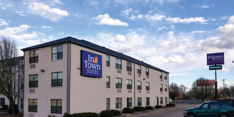InTown Suites Extended Stay Nashville TN - Madison Hotel in Goodlettsville