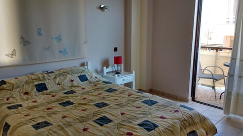 Elita Beachside Apartment in Chania