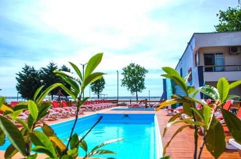 Pool view, Swimming pool