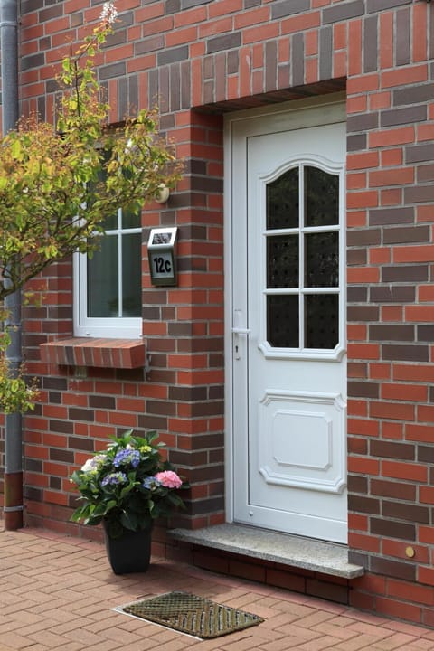 50126 Haus Deichrose House in Wittmund