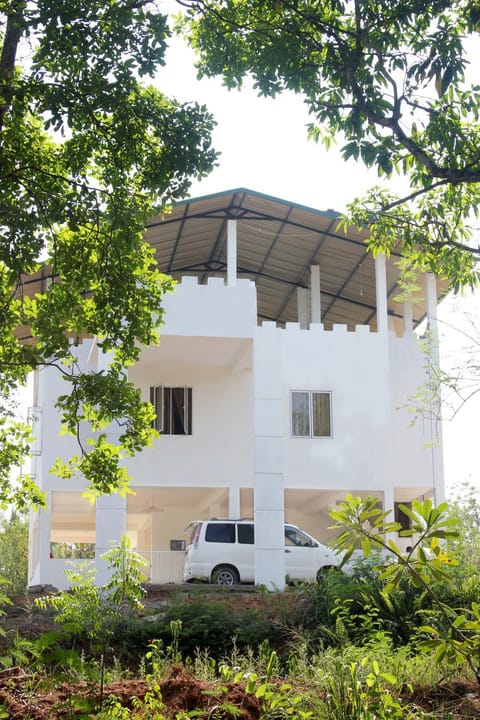 Garden, Parking