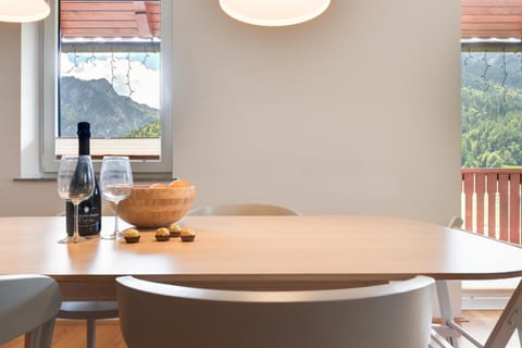 View (from property/room), Seating area, Dining area, Drinks, Alcoholic drinks