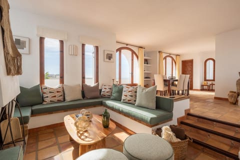 Living room, Lounge or bar