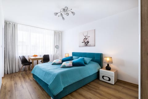 Seating area, Bedroom