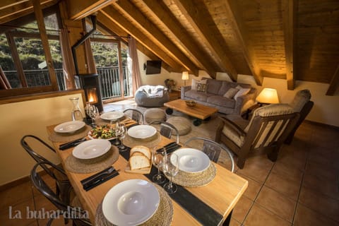 Living room, Dining area