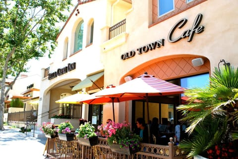 Property building, Restaurant/places to eat, Day