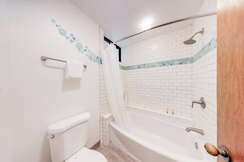 2 Bed 2 Bath Apartment in Shores at Waikoloa Apartment in Puako