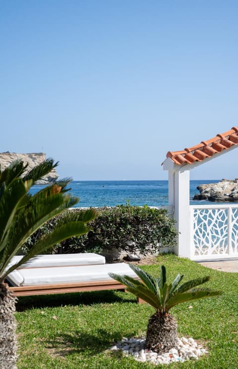 Garden, Sea view