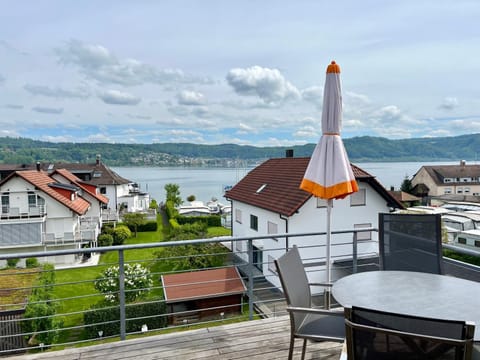 Balcony/Terrace, Lake view