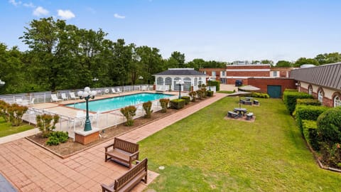 On site, Pool view, Swimming pool, Swimming pool