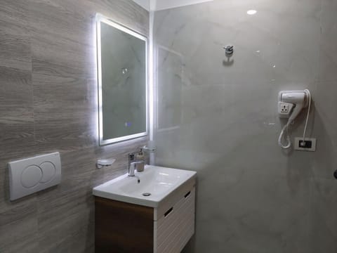 Qeparo Antonio Rooms Bed and Breakfast in Vlorë County, Albania