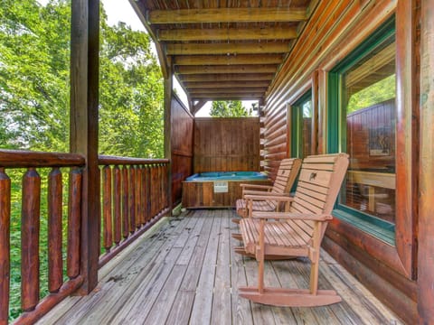 Celebration Lodge House in Swain County